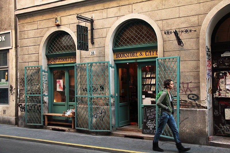 Massolit Books and café