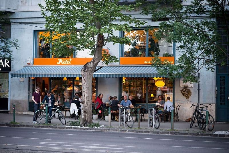 Kelet coffe shop at Bartók Béla Avenue